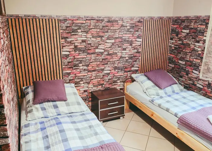 Li-mar Alojamento de Acomodação e Pequeno-almoço Pisz